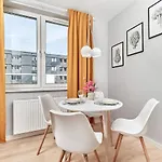 Exclusive Gwiazdzista With Free Garage By Renters Apartment Wroclaw