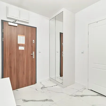 Elegant Gwiazdzista With Free Garage By Renters Appartement *