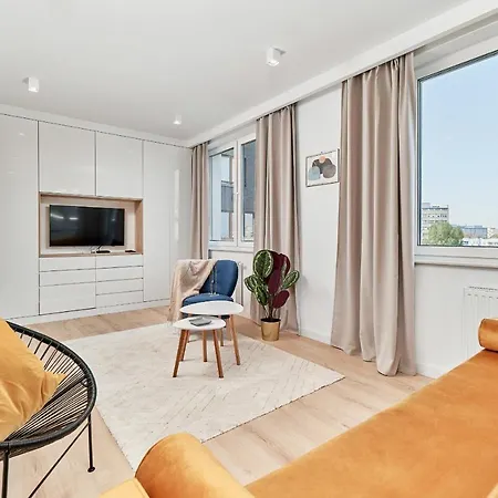 Exclusive Gwiazdzista With Free Garage By Renters * 브로츠와프