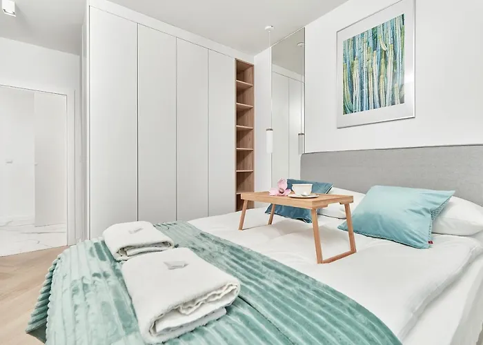 Exclusive Gwiazdzista With Free Garage By Renters Apartment Wroclaw