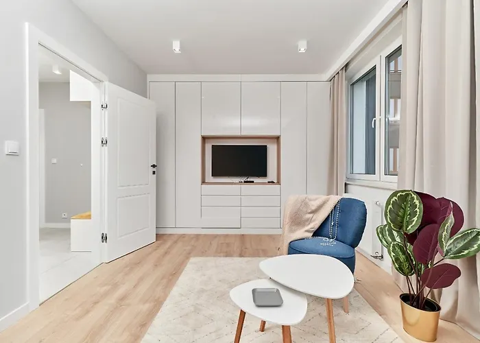 Exclusive Gwiazdzista With Free Garage By Renters Apartment